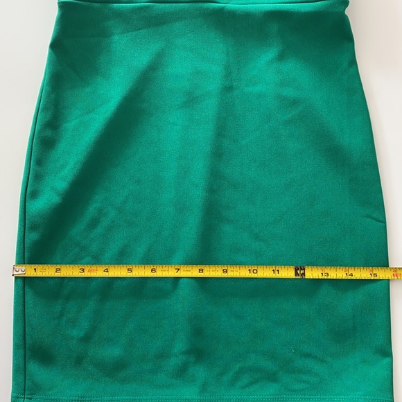 Brand New Emerald Green body-con low back dress - Picture 12 of 15